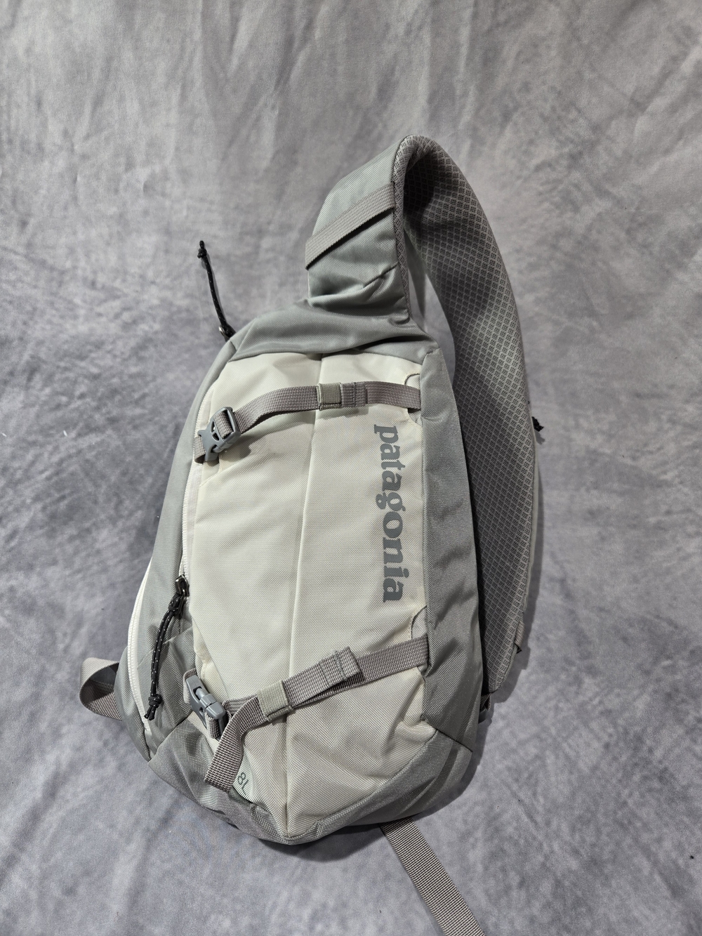 Patagonia Atom Sling 8L bag